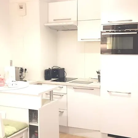 1 2 Pieces Neuf Proche Gare Parking Netflix Evry Apartment